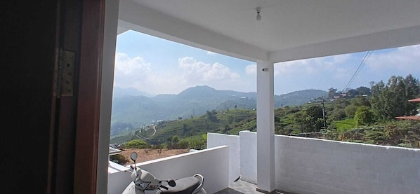 Family House, Garden View | Property grounds