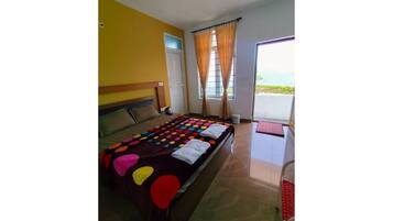 Comfort Room, Garden View | Free WiFi