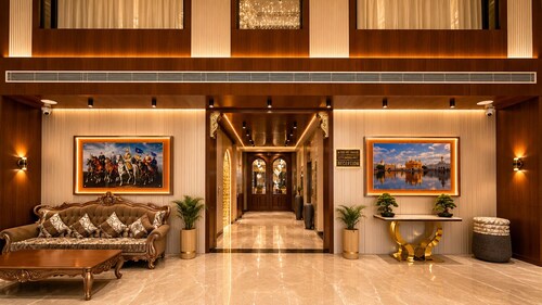 HOTEL MIRAGE  INN