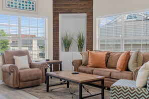 Apartment, 3 Schlafzimmer | Wohnbereich
