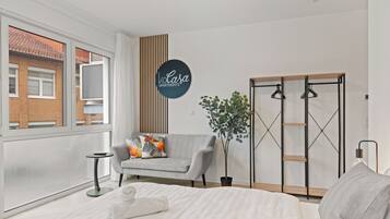 Comfort Apartment, 1 King Bed, Kitchen | Desk, laptop workspace, free WiFi