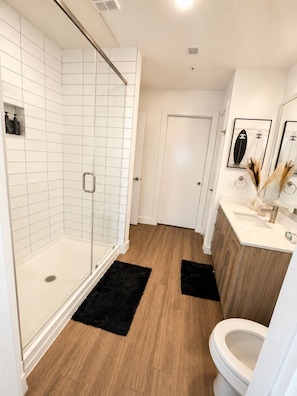Bathroom - Riverwalk Oasis (San Antonio)