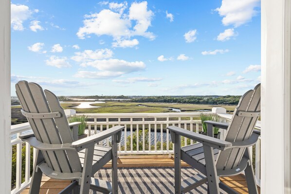 Property grounds - Sunsets, Salty Air, and Waterfront Views (Surf City)
