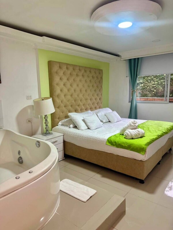 Aramat West - Quindío