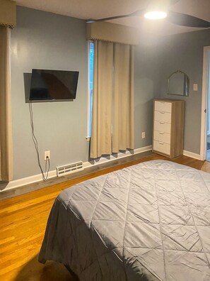 Room - Staysobrio Luxury Stays (Gastonia)
