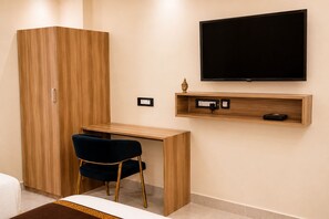 Executive Single Room | Interior - Royal Chandra Hotel (Patna)