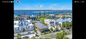 Exterior - Bridge free waterfront Escape (Runaway Bay)
