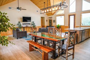 Dining - Living Life ~ Frio River Access ~ Private Pool (Concan)