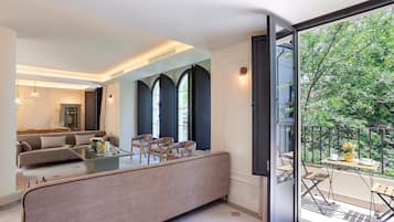 6 bedrooms