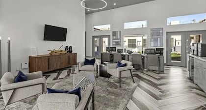 AUGUST SPECIAL - Tempe, Arizona-GREAT LOCATION-Look at the amenities!!!