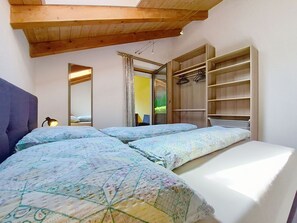 Room - Lovely apartment for 2 guests with WIFI, TV, balcony and panoramic view (Navis)