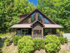 Exterior - Rookery-High-Rollers, Hiking & Hot Tubs–Ultimate Motorcycle-Friendly Retreat! (Whittier)
