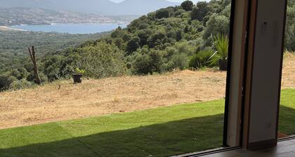 Ground floor of a villa with air conditioning and a panoramic view of the gulf