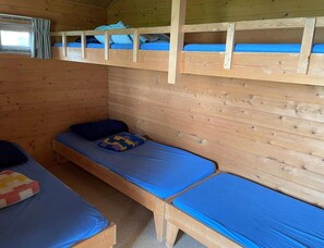 Cottage | 1 bilik tidur, dilengkapkan perabot secara berasingan, cadar katil 