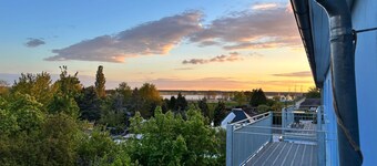 Apartment Leni-Mare with Sea View, Balcony, and Wi-Fi
