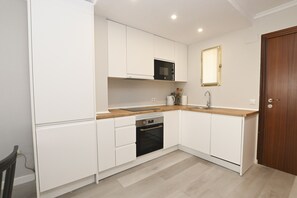 Coffee/tea maker, fridge, microwave, oven - A116 MARENOSTRUM, PHASE 4, 2B (Calpe / Calp)