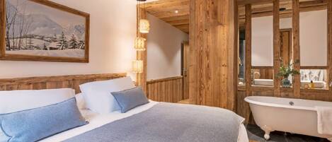 1 chambre, fer et planche à repasser, accès Internet, draps fournis