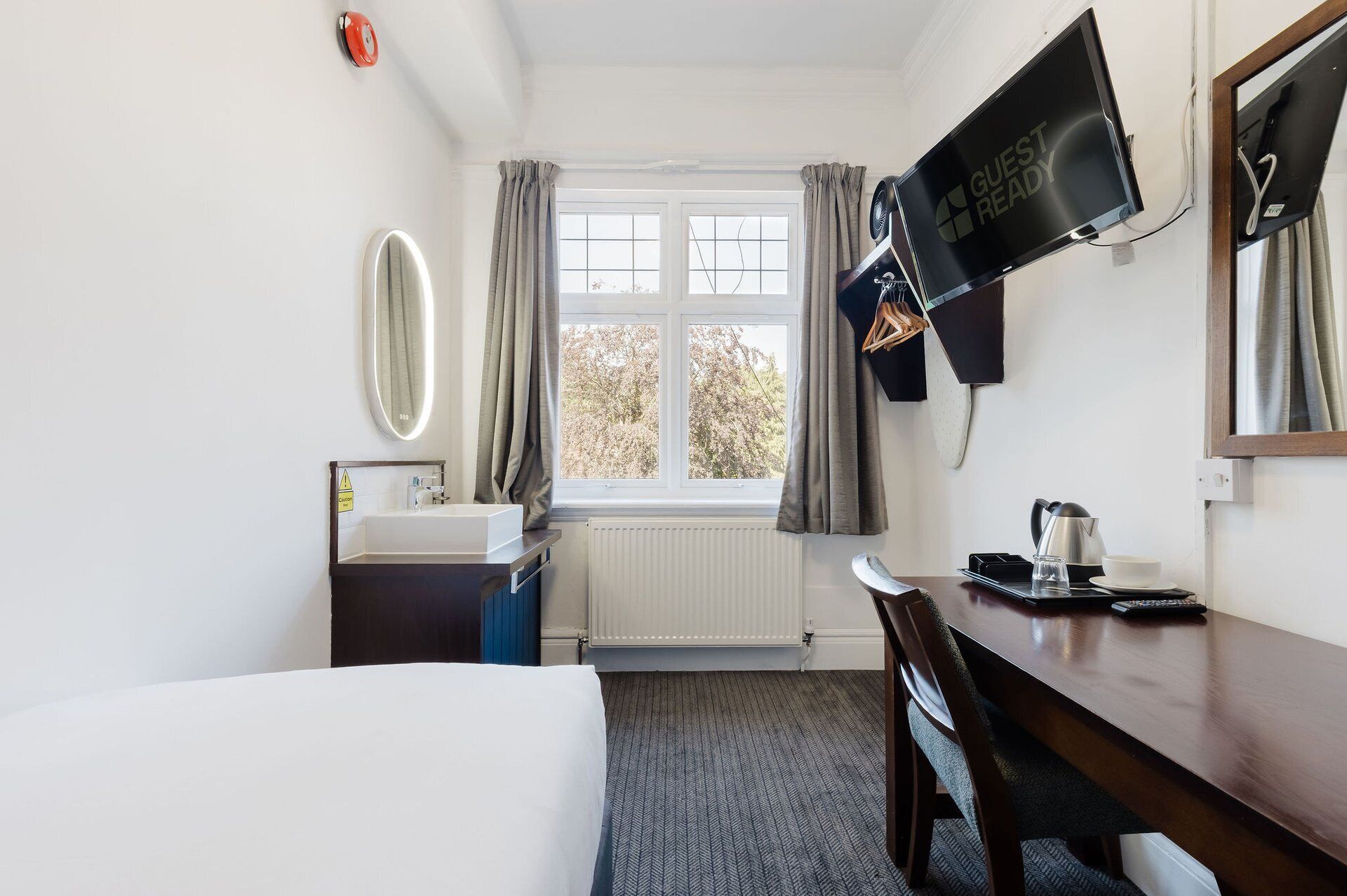 Private Single Room & Central Location - Watford