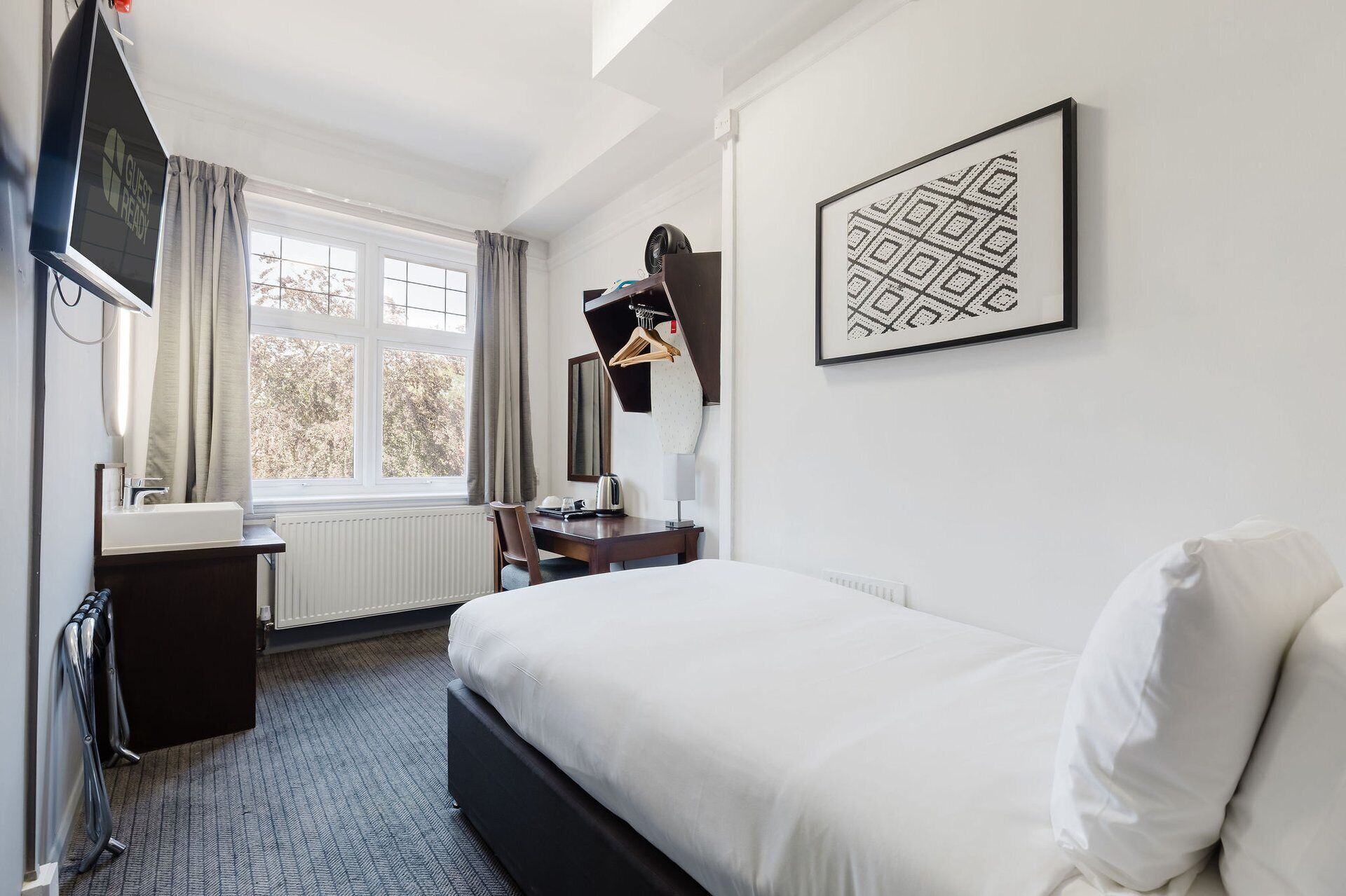 Single Room Clean & Practical Stay In Watford - Watford
