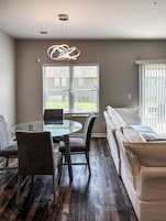 Casa, patio | Interior