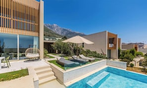 House - Infinity Blue Green Coast (Himarë)