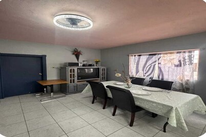 M. Apartment, Near the Railroad, 5 minutes from the international bridges