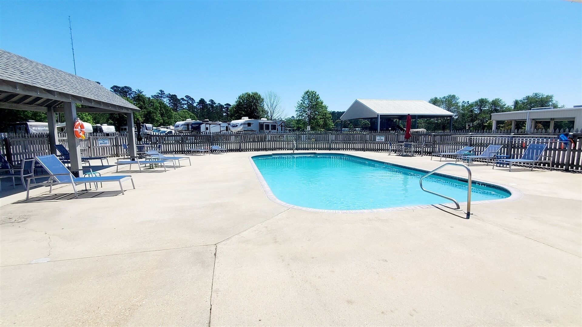 Piscine extérieure