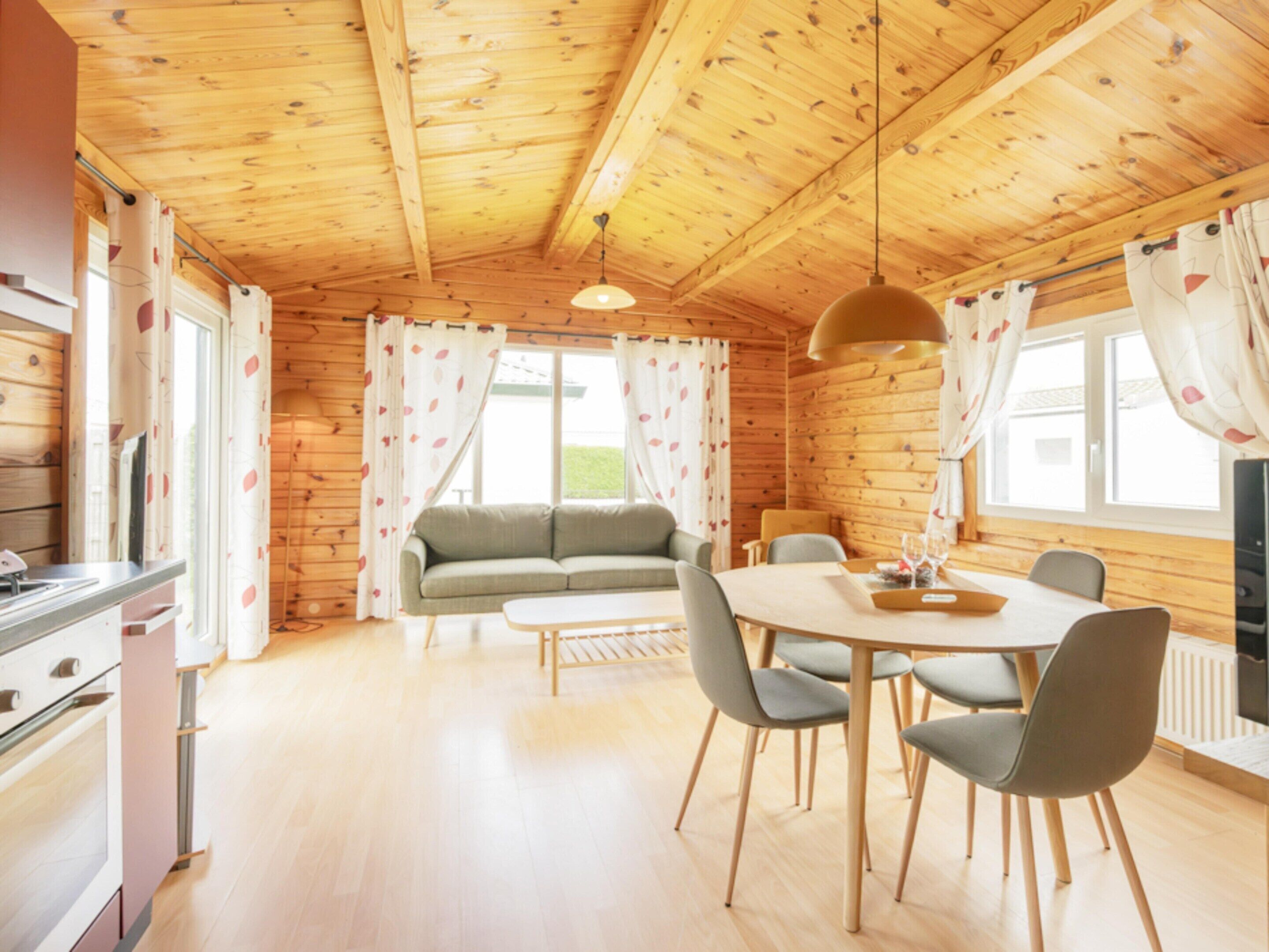 Chalet | Dining