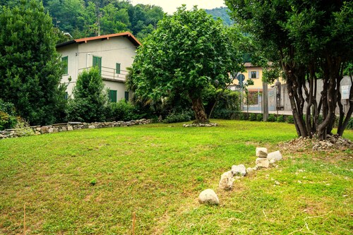 Barzy Urban Country House