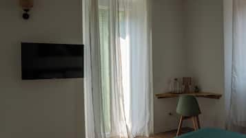 Double Room, Balcony, Garden View | Desk, laptop workspace, WiFi (free)