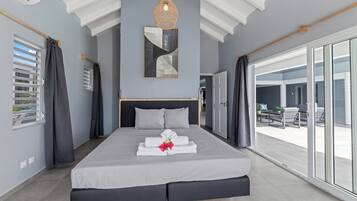 4 bedrooms, WiFi, bed sheets