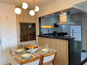 Dining - Elegance and comfort on Cabo Branco beach for up to 6 people. (João Pessoa)