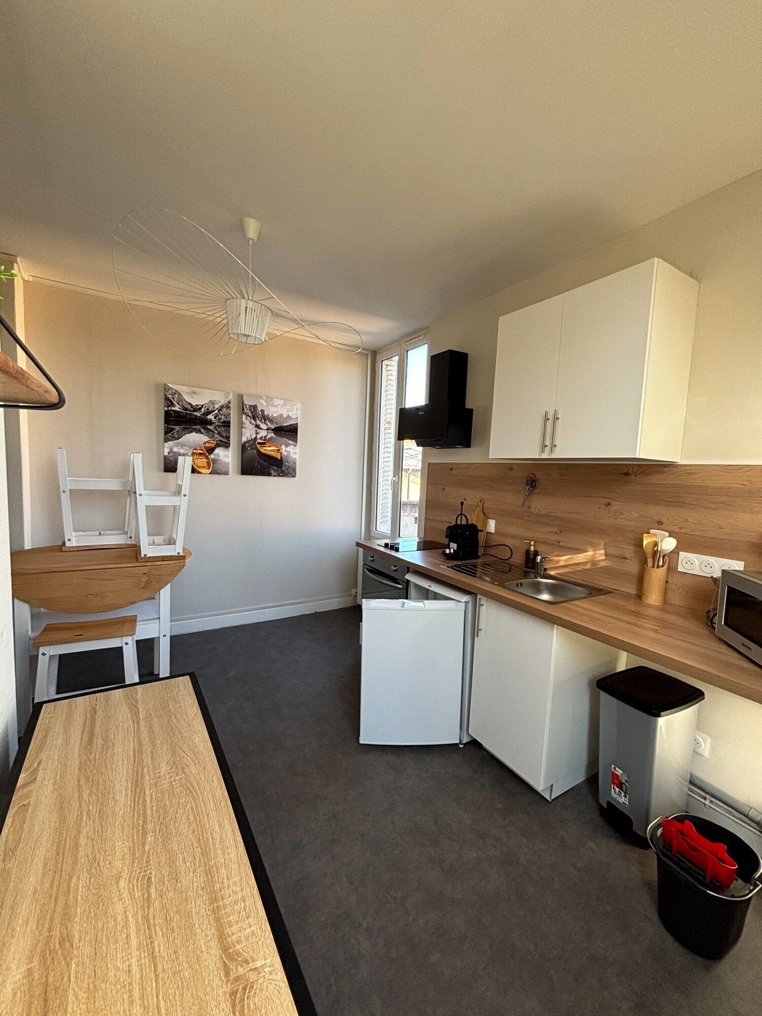 cuisine/dining table