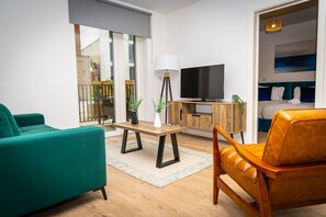 Schreibtisch, Bügeleisen/Bügelbrett, kostenloses WLAN, Bettwäsche