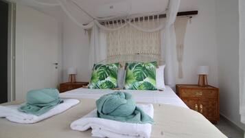2 bedrooms