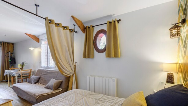 Room - Cottage 'Gite "Entre Ciel Et Mer"' with Shared Terrace and Wi-Fi (Eu)