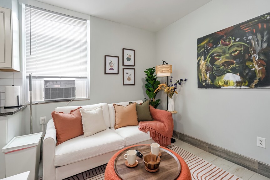 Lancaster Art Suite 4 - 2br Near Drexel & Penn - Villanova, PA