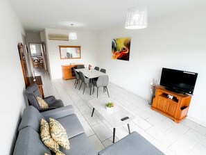 Living area - Samos City Center, 2BR Sleeps 4 (Limassol)