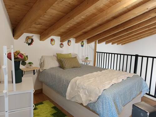 Casa do Renque in Arzúa – Family-Friendly with Private Terrace (Pets Welcome)