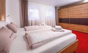 2 bedrooms, iron/ironing board, WiFi, bed sheets - Hotel Winterberg: Apartment 501 (Winterberg)