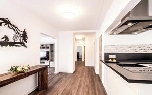 Interior - Hotel Winterberg: Apartment 601 (Winterberg)