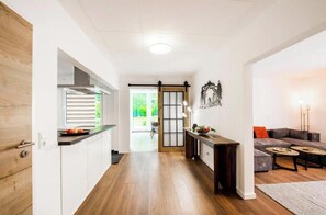 Interior - Hotel Winterberg: Apartment 601 (Winterberg)