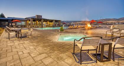 Luxe Canyon-View Retreat w/ Balcony & BBQ Near Montezuma Castle