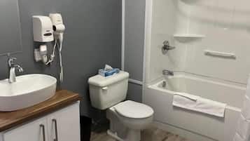 Suite | Bilik Mandi