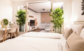 1 bedroom, iron/ironing board, WiFi, bed sheets - Hotel Winterberg: Suite 503 (Winterberg)