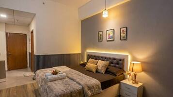 1 bedroom, iron/ironing board, Internet, bed sheets