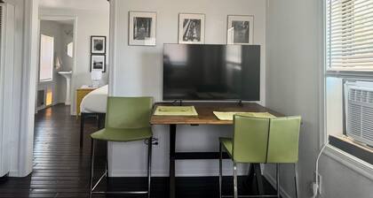 Furnished 1BR Studio w/ Garage, Close to Historic Downtown Area - Pets OK