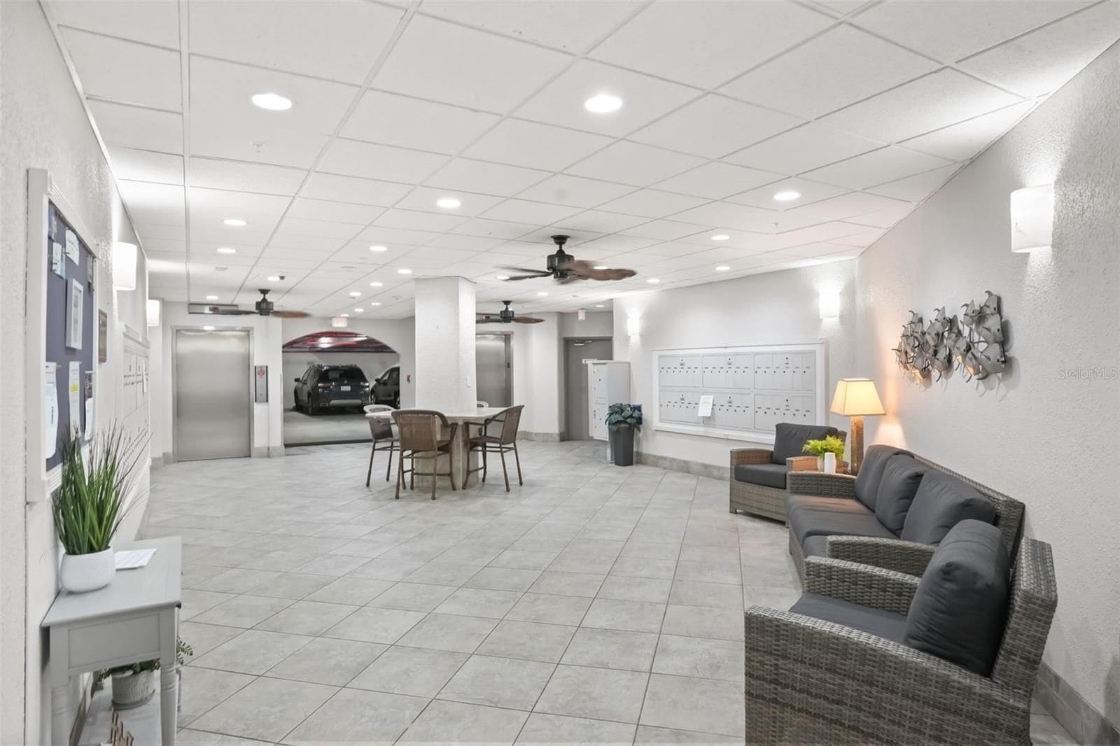 Condo, 1 cama King size (Seascape Towers 1123) | Interior