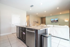 Interior - Amazing 6-bedroom home with private spa (Kissimmee)