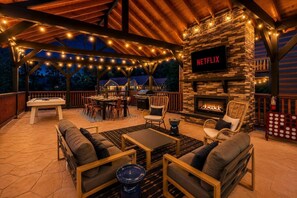 Outdoor dining - Iron Crest-Sleeps 36! Pool+Sauna+15 Min Smokies (Sevierville)